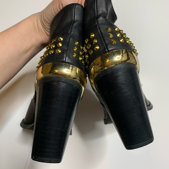 Matisse Kira Studded Gold Ankle Boots - Picture 4 of 8